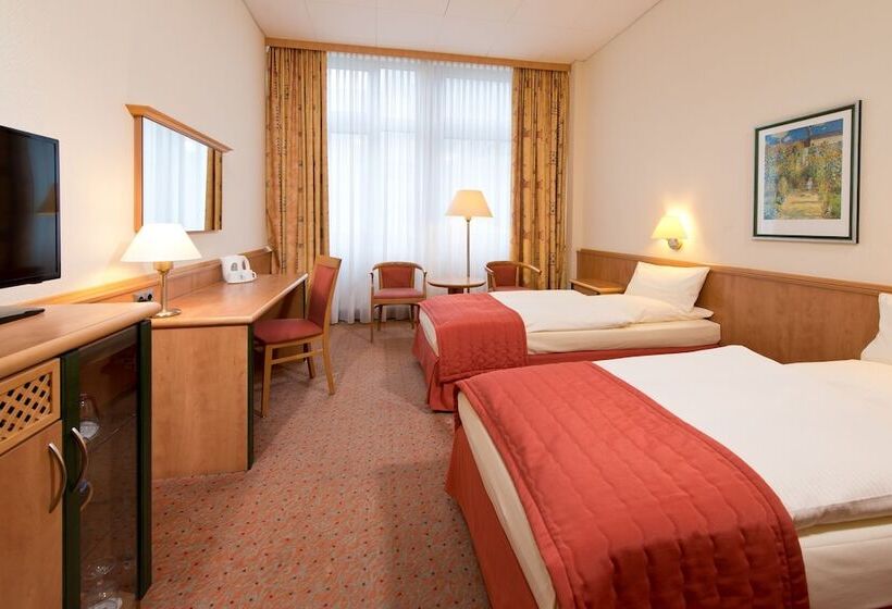 اتاق استاندارد, Steglitz International