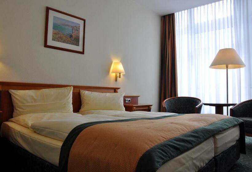 اتاق استاندارد, Steglitz International