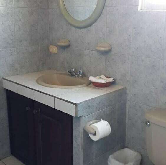 غرفة ديلوكس, Tioga