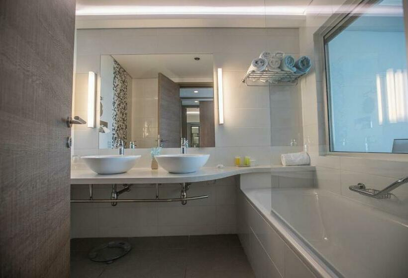 디럭스 룸 측면 바다 전망, Vassos Nissi Plage Hotel & Spa