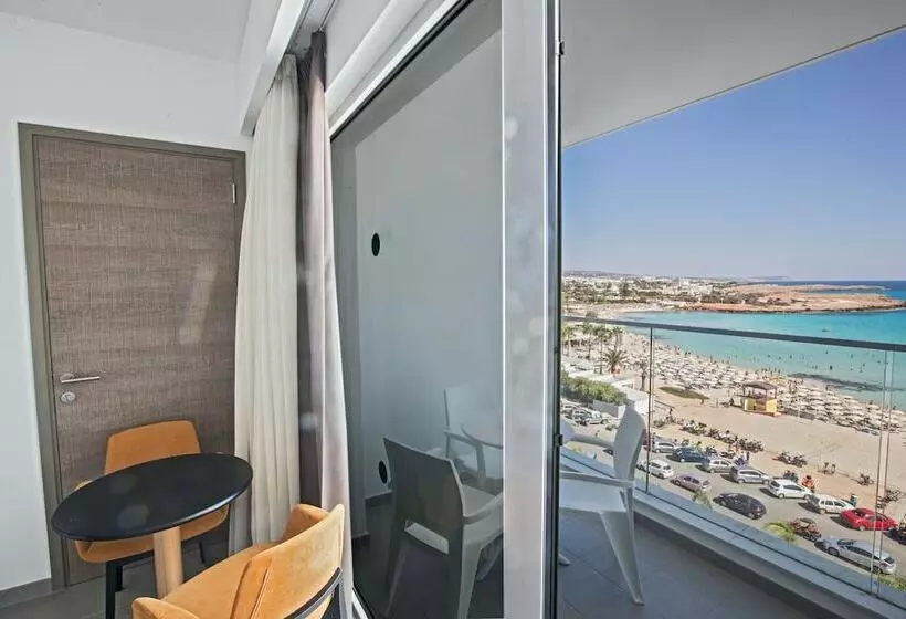 اتاق لوکس با چشم‌انداز دریا, Vassos Nissi Plage Hotel & Spa