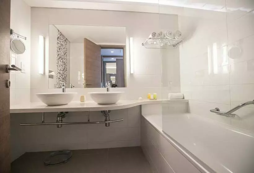 اتاق لوکس با چشم‌انداز دریا, Vassos Nissi Plage Hotel & Spa