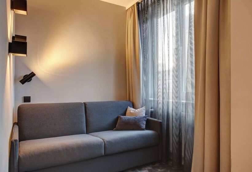 اتاق خانوادگی, Vienna House Easy by Wyndham Hamburg