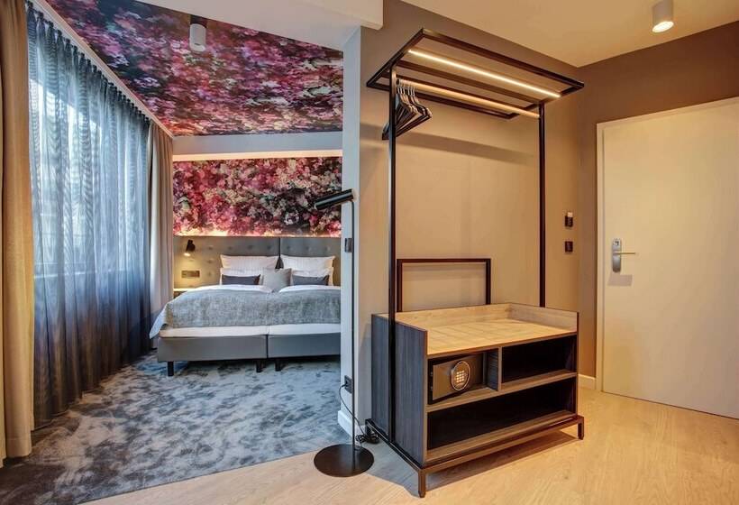 اتاق خانوادگی, Vienna House Easy by Wyndham Hamburg