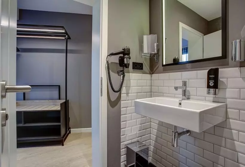 اتاق استاندارد, Vienna House Easy by Wyndham Hamburg