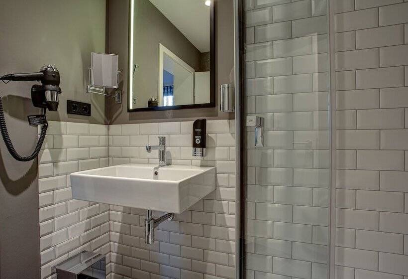 اتاق استاندارد, Vienna House Easy by Wyndham Hamburg