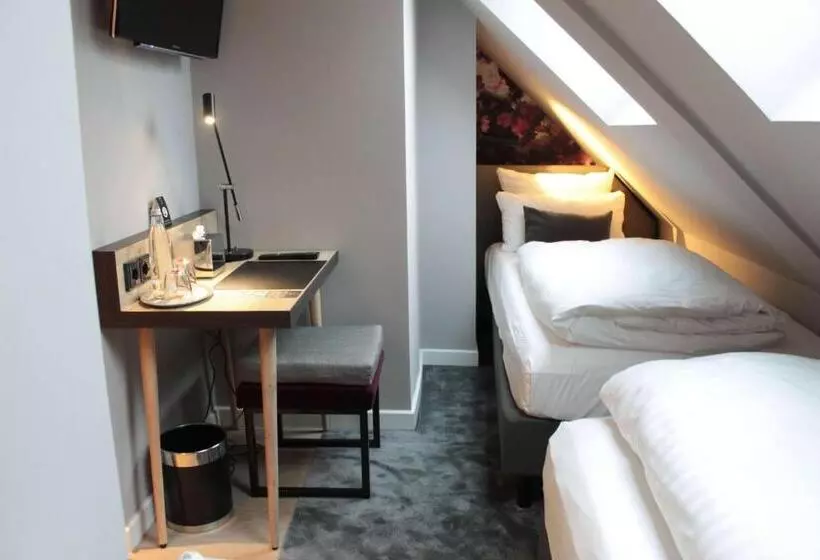 اتاق استاندارد یک نفره, Vienna House Easy by Wyndham Hamburg