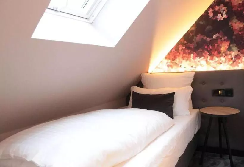 اتاق استاندارد یک نفره, Vienna House Easy by Wyndham Hamburg