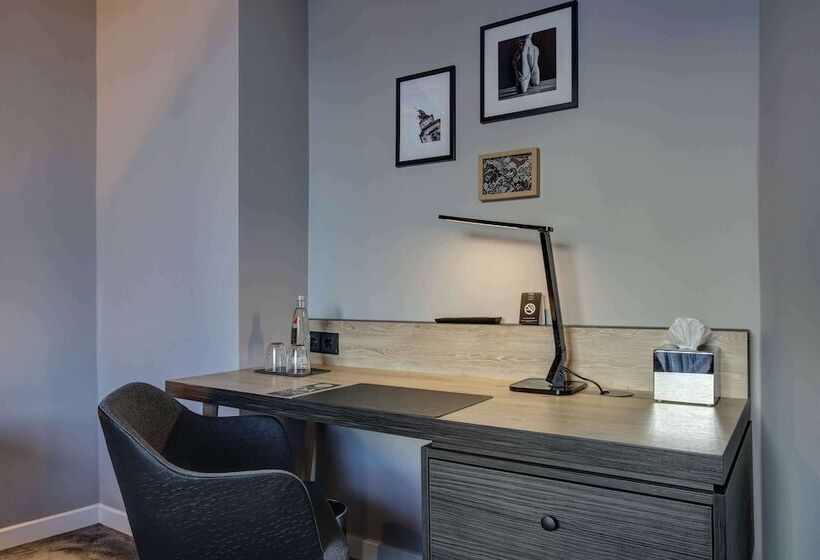 اتاق خانوادگی, Vienna House Easy by Wyndham Hamburg