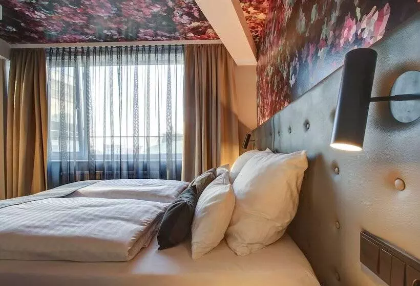 اتاق خانوادگی, Vienna House Easy by Wyndham Hamburg