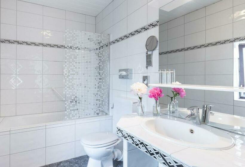 חדר דלוקס, Alte Post