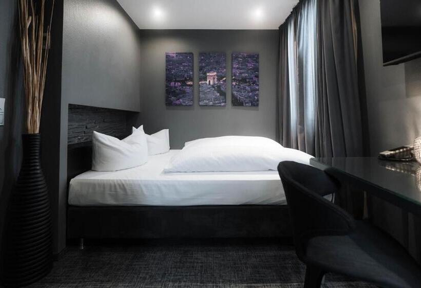 חדר אקונומי, Am Augustinerplatz