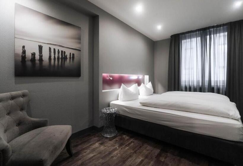 חדר ביזנס, Am Augustinerplatz