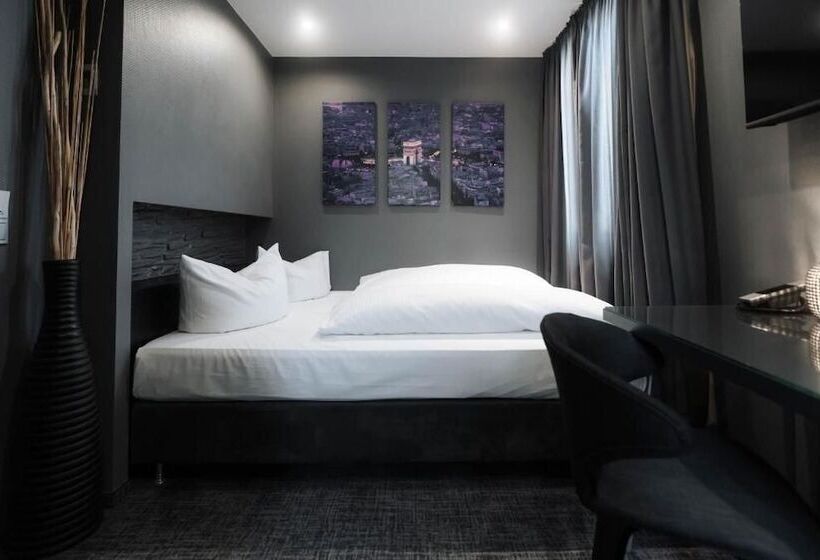 חדר אקונומי, Am Augustinerplatz