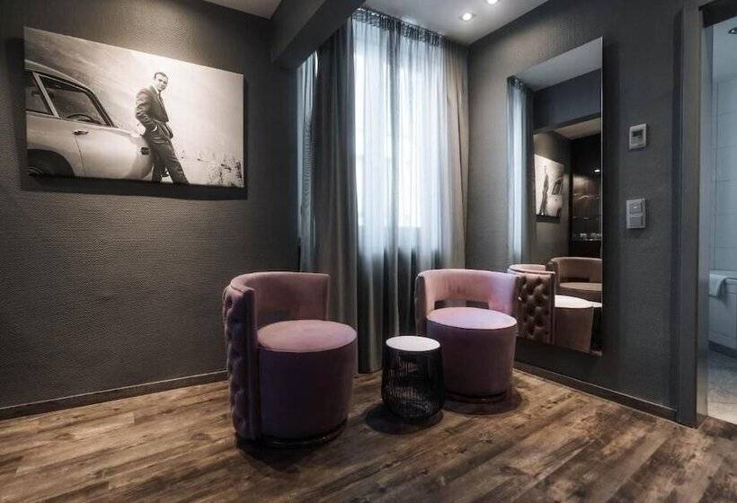 חדר פרמיום, Am Augustinerplatz