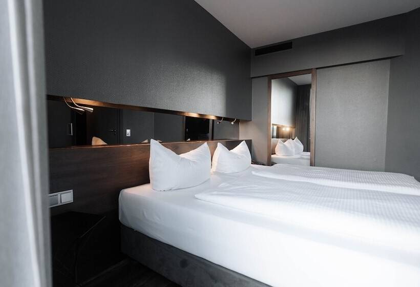 סוויטת ג'וניור, Am Augustinerplatz