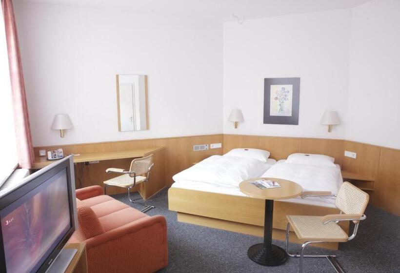 Номер Стандарт, Berliner Hof