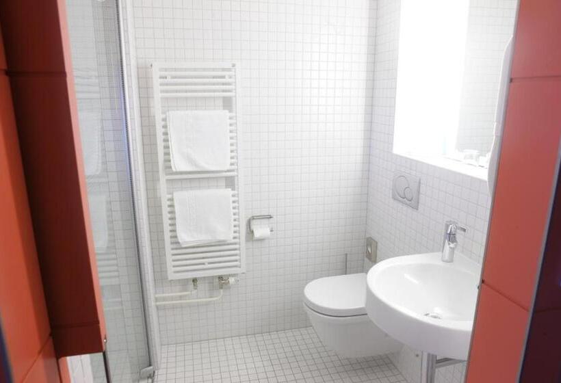 غرفة قياسية, Berliner Hof