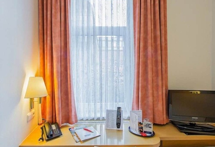 غرفة قياسية فردية, Berliner Hof