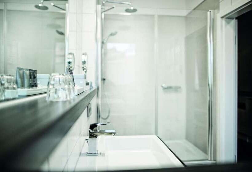 جناح بريميوم, City Hotel Bosse