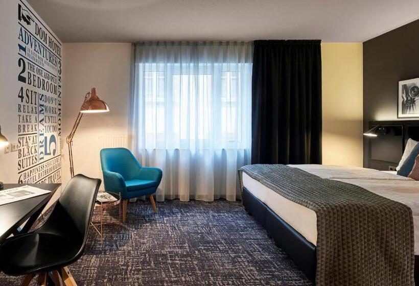 חדר דלוקס יחיד, Dom