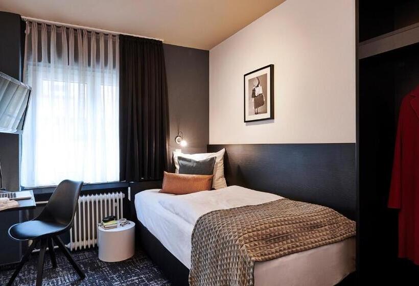 חדר אקונומי יחיד, Dom