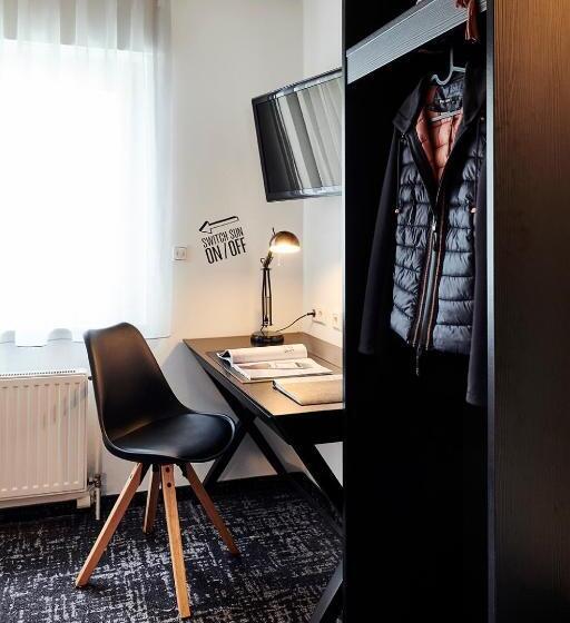 חדר אקונומי יחיד, Dom