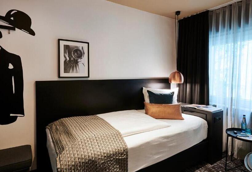 חדר אקונומי יחיד, Dom