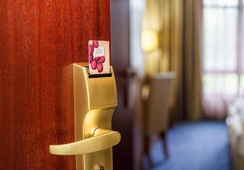 Номер Стандарт, Golden Tulip Bielefeld