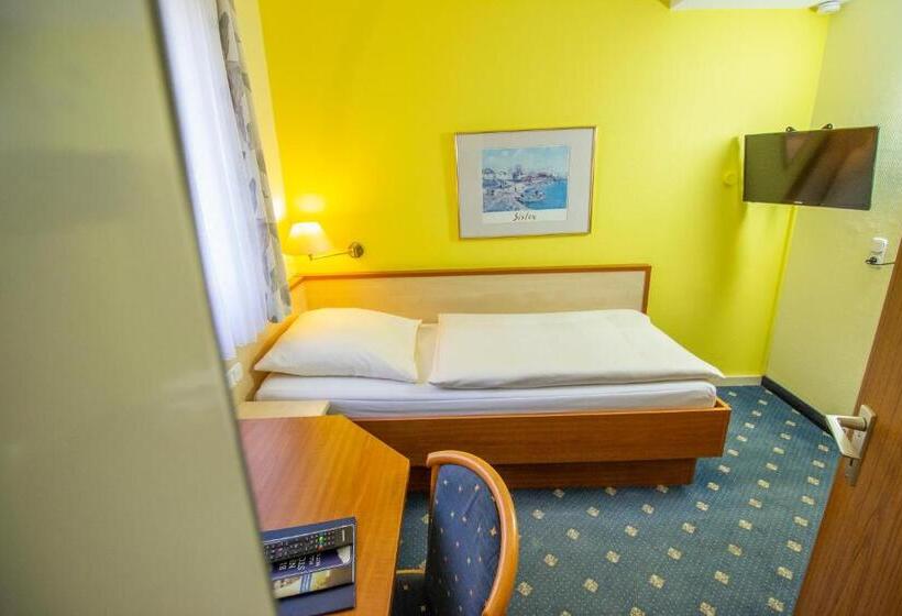 Chambre Standard Individuelle, Heldt