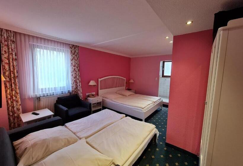 Chambre Quadruple Standard, Heldt