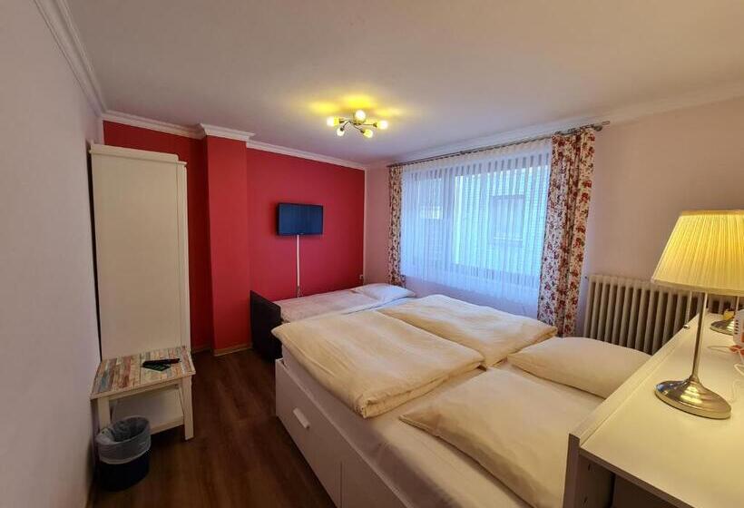 Chambre Quadruple Standard, Heldt