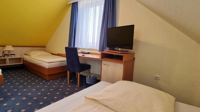 Chambre Quadruple Standard, Heldt