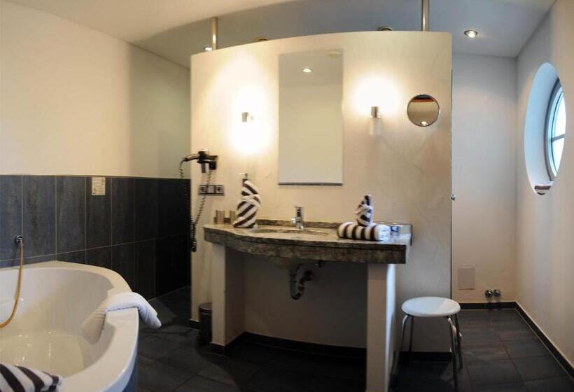 컴포트 싱글 룸, Restaurant Thomsen