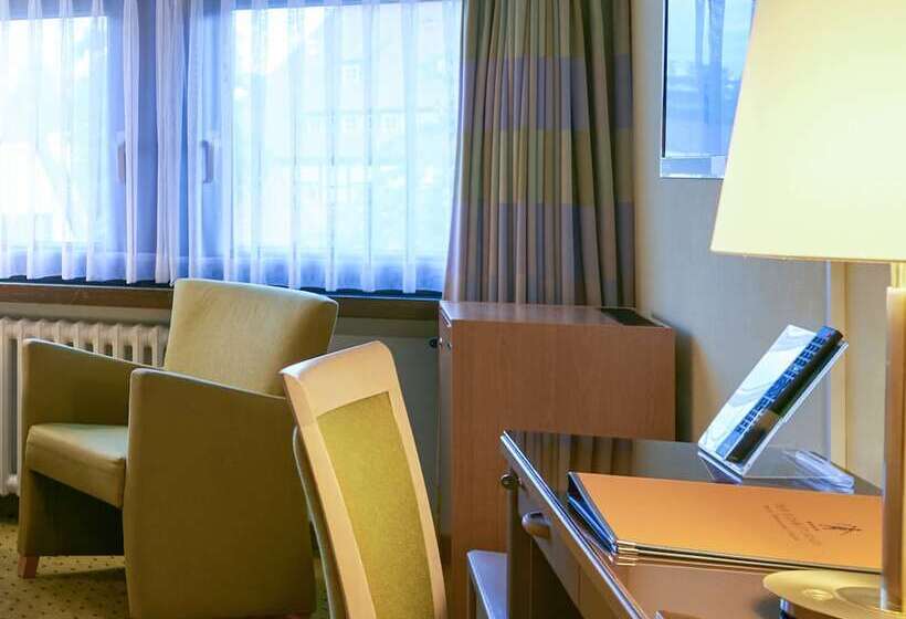 이코노미 룸, Schnitterhof