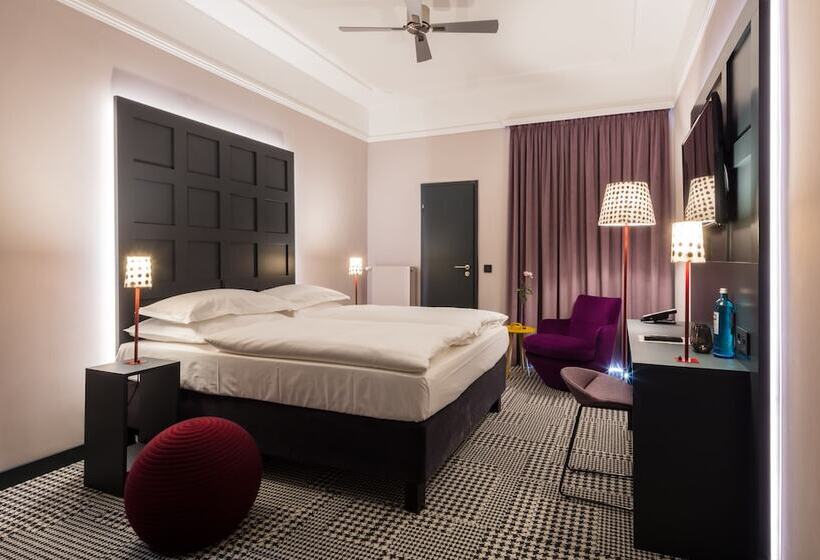 スタンダードルーム, The Midtown