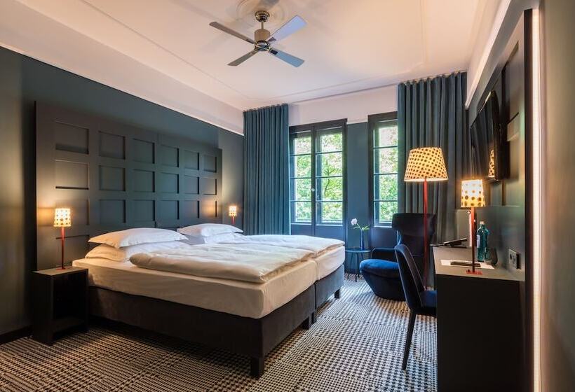 스탠다드 룸, The Midtown