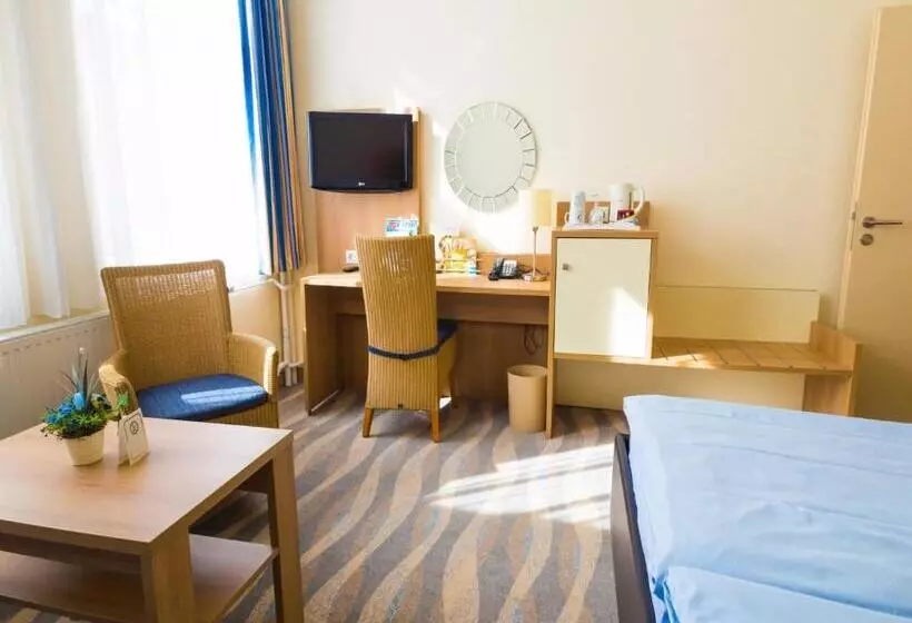 اتاق استاندارد چهار تخته, Inselhotel Bruns