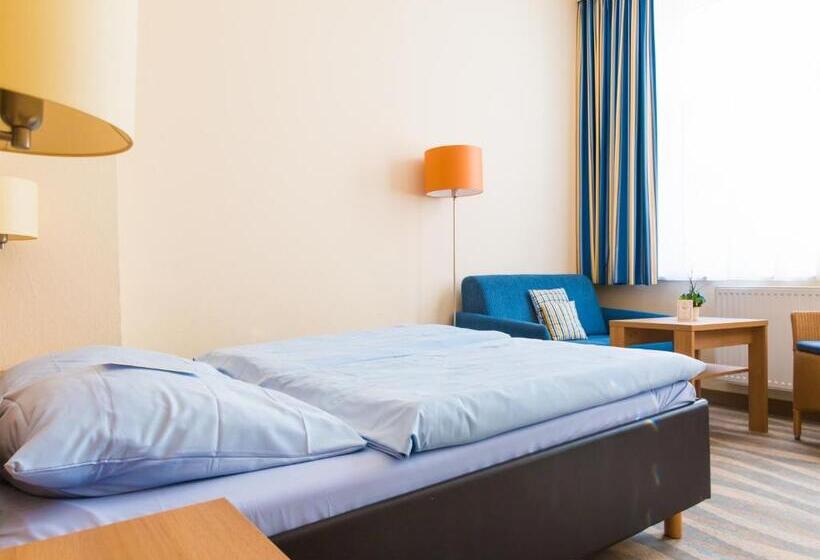 חדר סטנדרט לארבעה, Inselhotel Bruns