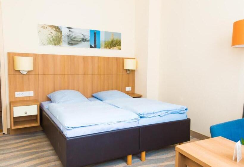 חדר סטנדרט לארבעה, Inselhotel Bruns