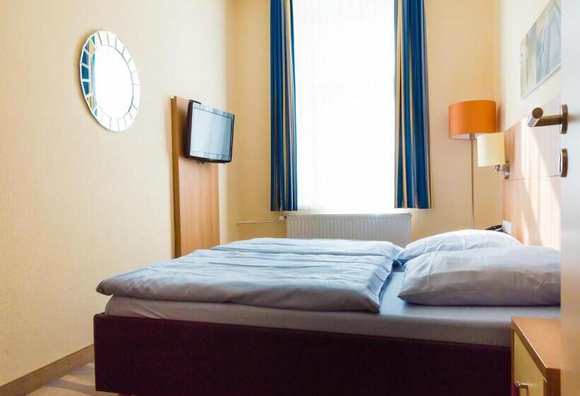 חדר סטנדרט לארבעה, Inselhotel Bruns