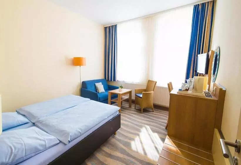اتاق استاندارد چهار تخته, Inselhotel Bruns