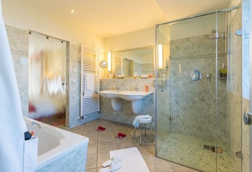 غرفة رومانسية, Lohmann S Romantik Hotel Gravenberg