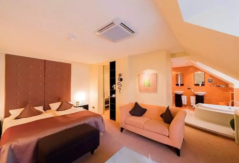 سوییت جونیور, Atrium Hotel Mainz
