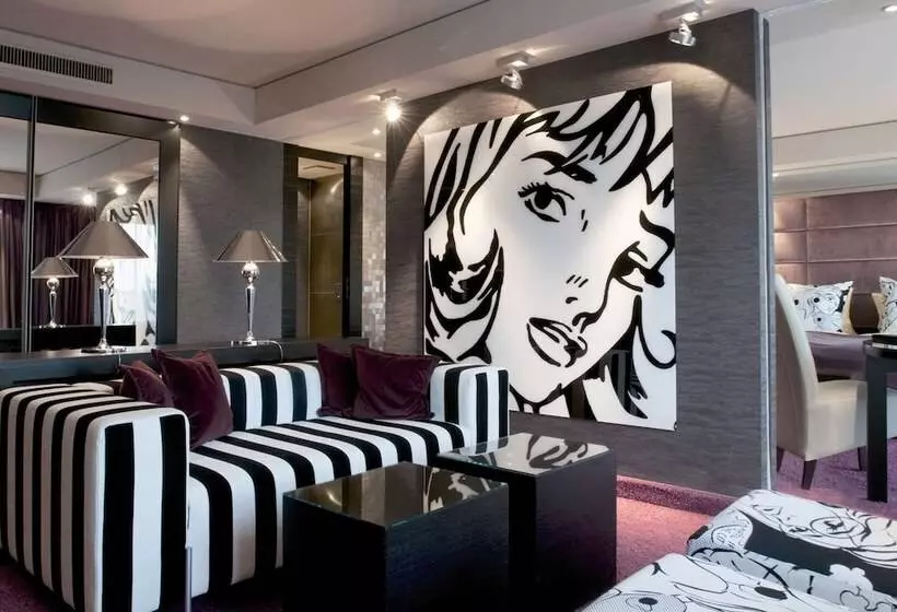 سوییت جونیور, Atrium Hotel Mainz