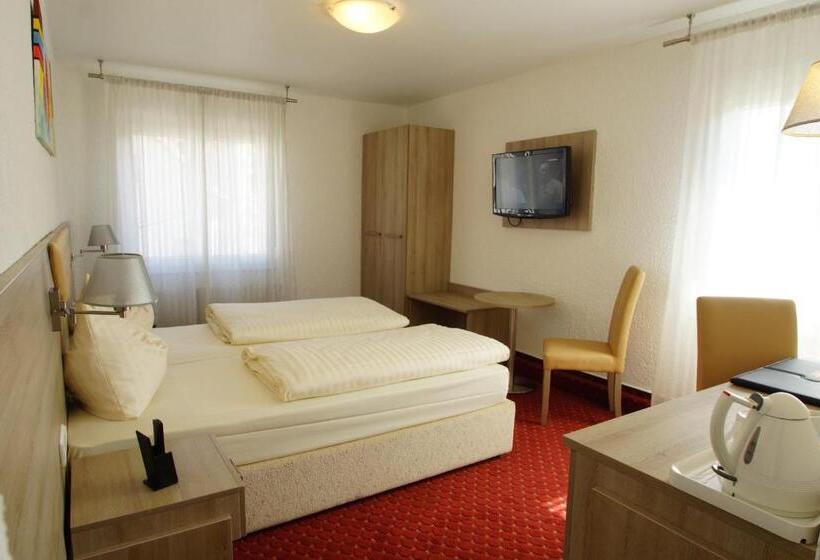 三人经典房间, Airport Hotel Filder Post