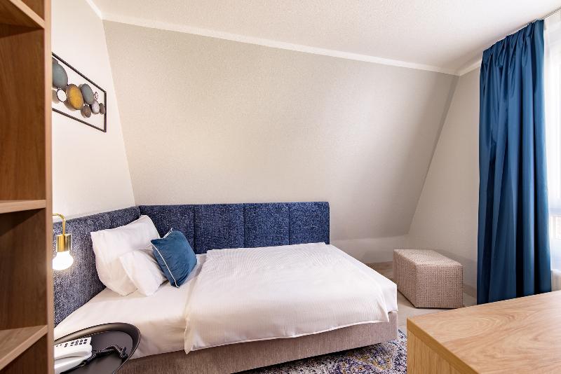 Quarto Estandar Individual, Aspire Elements Reutlingen, Trademark Collection By Wyndham