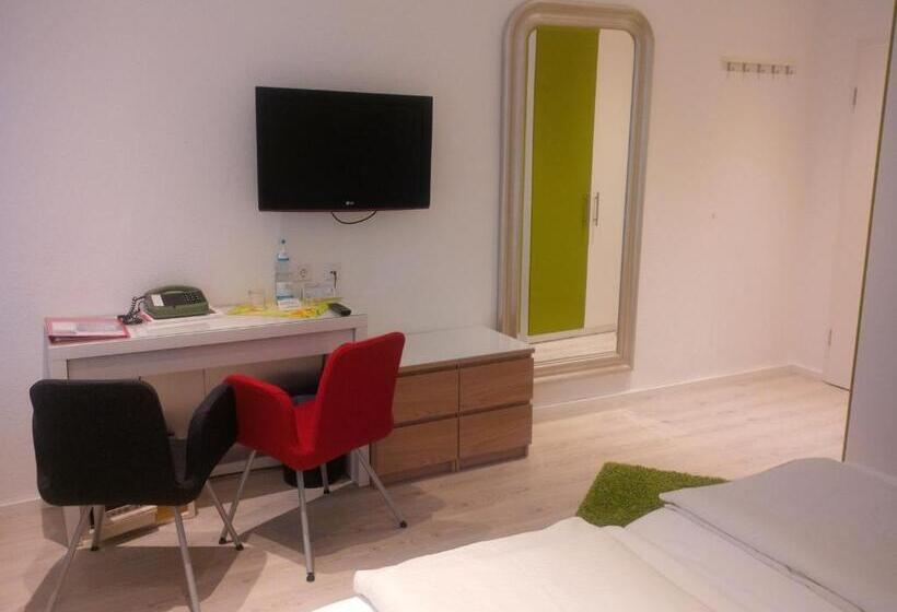 اتاق کلاس بیزنس, Barbarossa Karlsruhe Stadtmitte