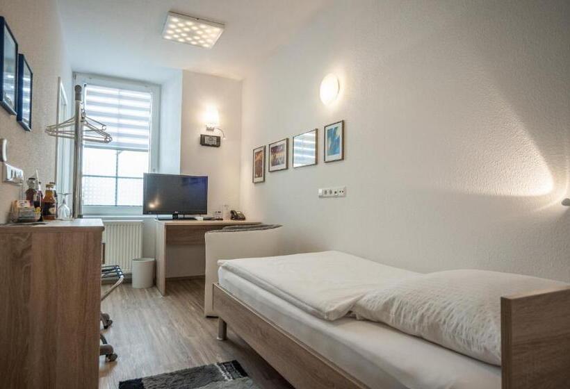 스탠다드 싱글 룸, Böving