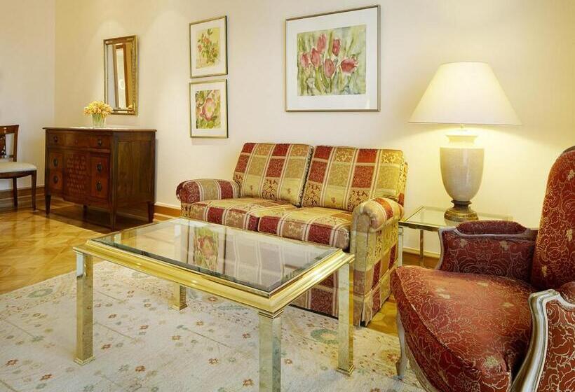 جناح جونيور, Colombi